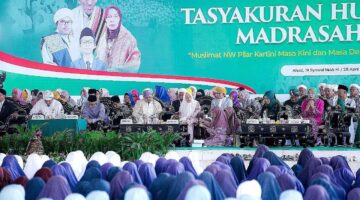 Kegiatan pengajian akbar peringatan Hultah ke - 81, Madrasah Nahdlatul Banat Diniyah Islamiah (NBDI), di Pondok Pesantren Syaikh Zainuddin NW Anjani Kecamatan Suralaga, Kabupaten Lombok Timur