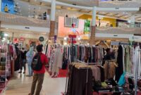 Pusat perbelanjaan di Kota Mataram masih ramai di kunjungi saat libur lebaran