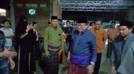 Malam ini,  Bang Mack / H. Rumaksi SJ, SH, Calon Bupati Lombok Timur bersilaturrahmi ke kediaman Amrul  Jihadi, ST, Calon Wakil Bupati Lombok Timur. Jumat (26/4)