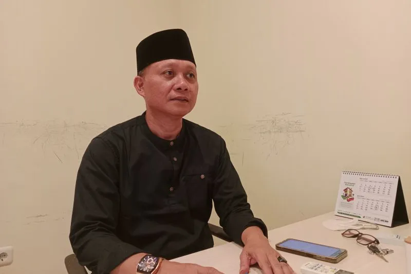 Kasi Penyelenggaraan Haji dan Umrah pada Kementerian Agama Kabupaten Lombok Tengah, Provinsi NTB, Syamsul Hadi (ANTARA/Akhyar Rosidi)