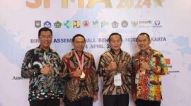 Perwakilan Pemda Sumbawa saat meraih SPM Award. (Foto: Bagian Prokopim Setda Sumbawa)