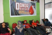 Kanwil Kemenkumham NTB bekerja sama dengan Palang Merah Indonesia (PMI) Lombok Barat menggelar kegiatan donor darah dalam rangka peringatan ke-60 Hari Bhakti Pemasyarakatan (HBP) di Ruang Legal Drafter Kanwil Kemenkumham NTB, pada Rabu (17/4).