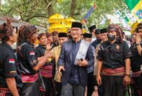 Dokumentasi perayaan lebaran topat di Makam Bintaro yang di hadiri Walikota Mataram H Mohan Roliskana (Foto: Dok. Kominfo Mataram)