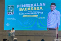 Ketum PKB Muhaimin Iskandar atau Cak Imin dalam acara 'Pembekalan Bacakada' di Vasa Hotel Surabaya, Jawa Timur