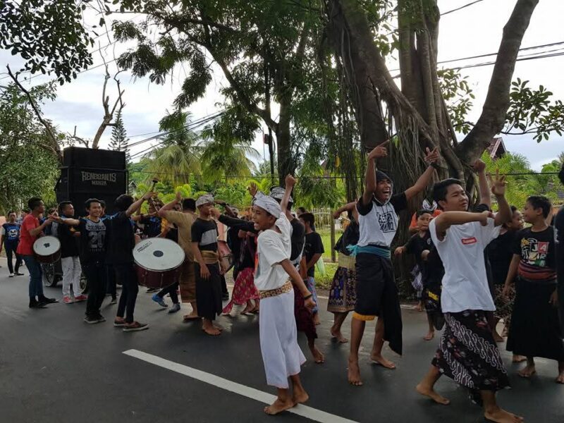 Riwayat Kecimol hari ini adalah riwayat masyarakat Sasak yang sedang bernegosiasi antara tradisi dan modernitas (foto: aks)