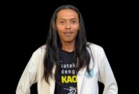 Artistik minimalis ini justru membuka ruang bagi makna untuk bergerak lebih bebas, dan bagi aktor untuk lebih leluasa hidup dalam panggung (Foto: ist)