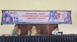 (kiri-kanan): Adhar Hakim, Naniek I. Taufan, dan Elisa Sutanudjaja. Simposium ini memperlihatkan bahwa pembangunan kebudayaan, khususnya di NTB, memerlukan kolaborasi erat antara pemerintah, komunitas, dan masyarakat (Foto: Aks)