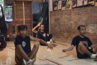 Metode Suzuki lahir dari kegelisahan Tadashi Suzuki terhadap tubuh aktor modern yang semakin terputus dari tanah dan ruang (Foto: aks)