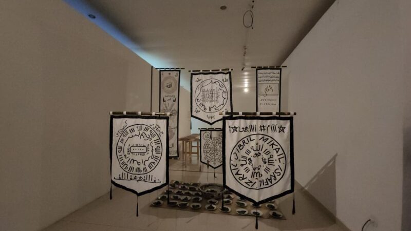 Rajah tidak bisa dipahami hanya sebagai artefak visual, melainkan sebagai penanda sistem keyakinan yang hidup dan terus dipraktikkan    (Foto: aks)