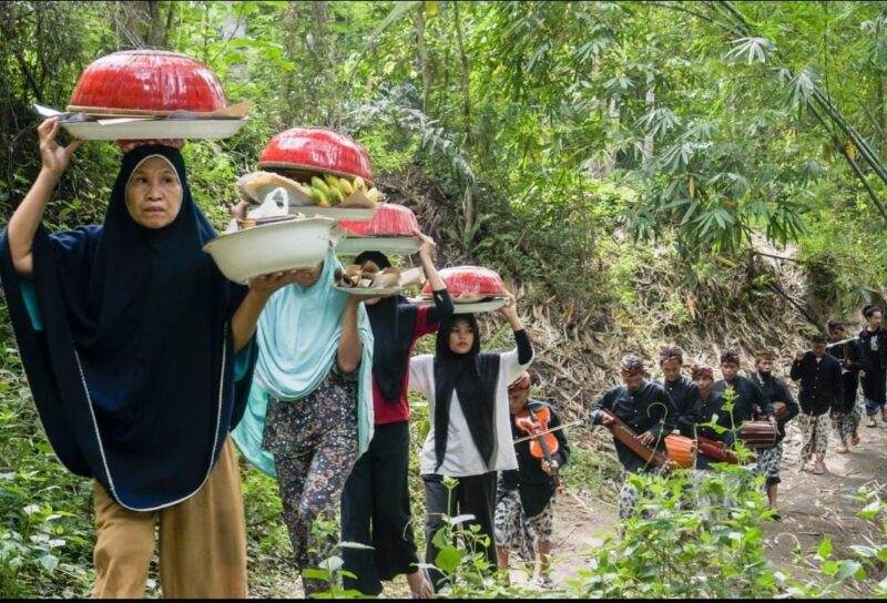 Ritus kebangru’an lahir dari kebutuhan masyarakat untuk menjaga keseimbangan antara manusia dan alam (Foto: ist)