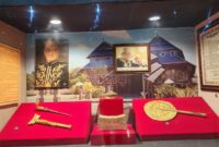 Regalia Kesultanan Sumbawa bukan hanya warisan masa lalu, tetapi simbol nilai-nilai kepemimpinan, keberanian, pengayoman, dan kesetiaan yang tetap relevan hingga kini (Foto: aks/ceraken.id)