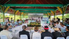 Diskusi di Taman Mayura mengingatkan bahwa pelestarian budaya bukan sekadar menjaga bangunan tua, melainkan merawat identitas, sejarah, serta potensi ekonomi masa depan (Foto: PPID Kota Mataram)
