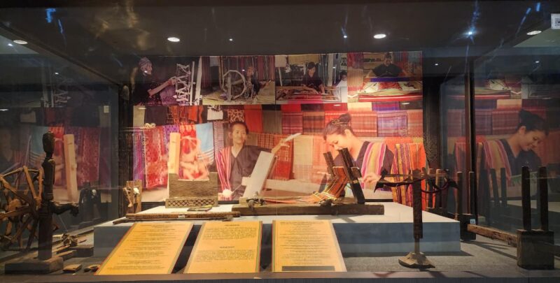 Koleksi kain di Museum Negeri NTB menunjukkan kekayaan ragam wastra daerah (Foto: aks/ceraken.id)