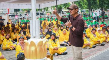 Pelayanan publik yang baik tidak hanya lahir dari kebijakan, tetapi juga dari hubungan kemanusiaan yang hangat antara pemimpin dan mereka yang bekerja di lapangan (Foto: ist)