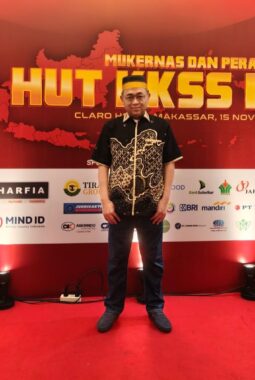 Lelaku dengan Visi Siri na Pacce buat: Muhammad Burhanuddin (Om Boer)