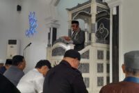 Ustaz Ambo Ako, S.Ag, M.Pd.I, Khatib sholat Ied perdana di Masjid Ashabul Jannah Makassar (Foto: rt/ceraken.id)