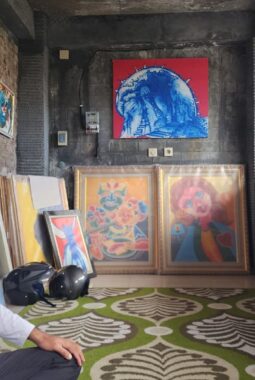 Bangket, Monyet, dan Plastik: Lanskap Kreativitas di Kaki Gunung Pengsong