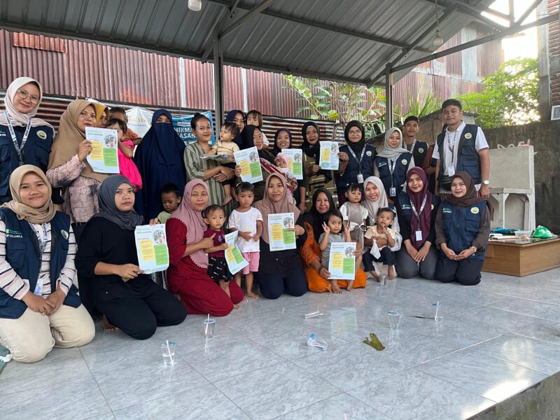 Mahasiswa KKN Poltekkes Kemenkes Mataram berupaya menanamkan kesadaran kolektif tentang pentingnya pola makan sehat (Foto: as/ceraken.id)