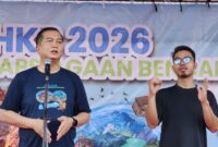 Gubernur NTB, Lalu Muhammad Iqbal (kiri),“No one left behind.” Kesiapsiagaan harus dirancang dengan perspektif yang lebih adil, memastikan semua orang memiliki akses terhadap informasi, perlindungan, dan jalur penyelamatan yang aman (Foto: aks/ceraken.id)
