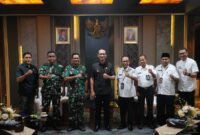 Sinergi antara Pemerintah Kota Mataram dan Lanal Mataram juga memperlihatkan bahwa pembangunan kota tidak bisa dilakukan secara parsial (Foto: pemkot mataram/ceraken.id)