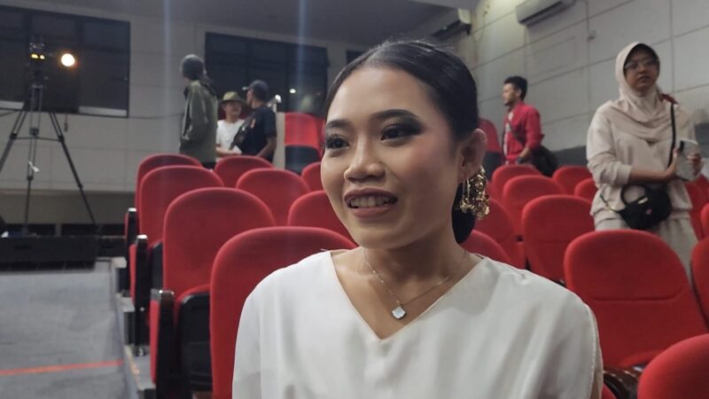 Nyra Maulida menemukan dirinya yang baru; seorang seniman yang tidak lagi terikat pada satu medium. Foto: aks/ceraken.id