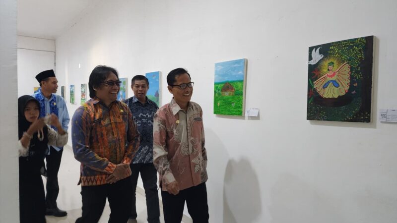 Lalu Suryadi Mulawarman (kiri). Syamsul Hadi (kanan).  output pendidikan tidak lagi hanya diukur dari penguasaan pengetahuan, melainkan dari kemampuan siswa dalam berinovasi dan beradaptasi (Foto: aks/ceraken.id)
