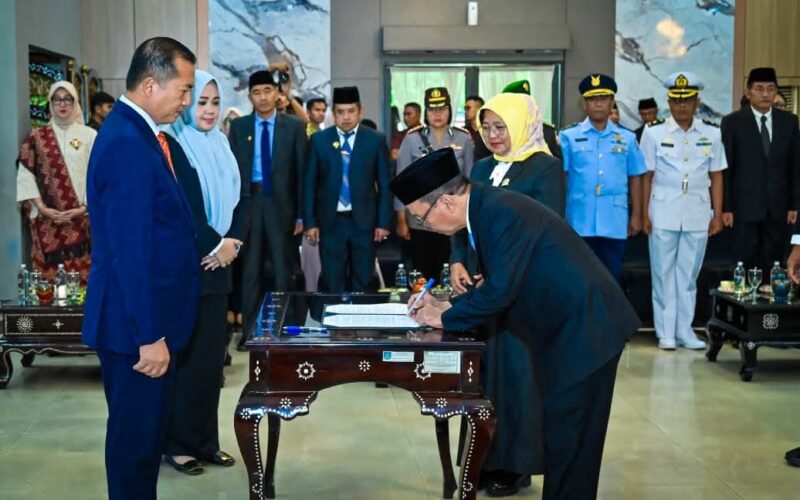 Pelantikan Sekda bukanlah garis akhir, melainkan titik awal (Foto: pemprov ntb/ceraken.id)