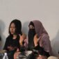 Nopyastuty (ketiga dari kiri) mengajak peserta memahami proses sebagai perjalanan panjang yang membutuhkan ketekunan (Foto: aks / ceraken.id)