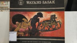 Dalam konteks kekinian, Wayang Sasak mengajarkan bahwa identitas budaya tidak dibangun melalui penolakan terhadap pengaruh luar, melainkan melalui kemampuan mengolah dan memaknainya secara kreatif (Foto: aks / ceraken.id)
