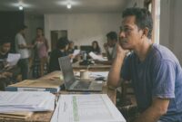 Sangat mudah membuat kebudayaan menjadi rapi. Yang jauh lebih sulit adalah menjaga agar ia tetap hidup (Ilustrasi: yagna / ceraken.id)
