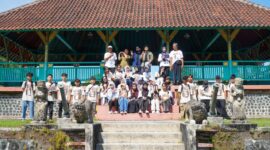 Menanamkan kesadaran yang lebih besar kepada generasi muda (foto: museumntb / ceraken.id)