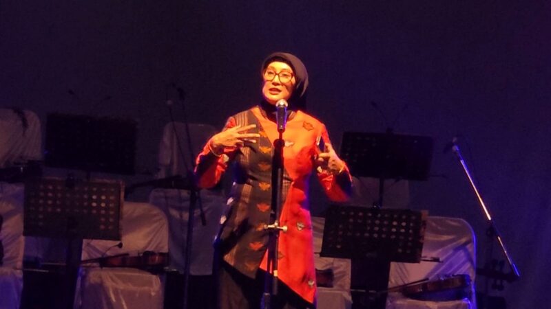 Bunda Sinta M. Iqbal. Keberadaan ruang budaya bukan sekadar bangunan fisik, melainkan tempat bertemunya gagasan, kolaborasi, dan inovasi lintas komunitas (foto: aks  / ceraken.id)