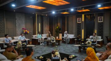 Di tengah laju pertumbuhan kota yang terus bergerak maju, pemanfaatan teknologi menghadirkan harapan baru (foto: ppid.mataramkota.go.id / ceraken.id)