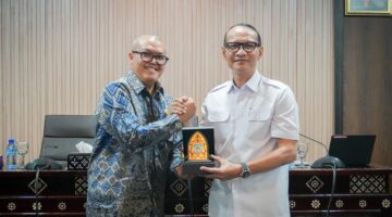 Digitalisasi bansos bagian dari upaya membangun pemerintahan yang lebih modern, responsif, dan adaptif terhadap kebutuhan masyarakat (foto: ppid.mataramkota.go.id)