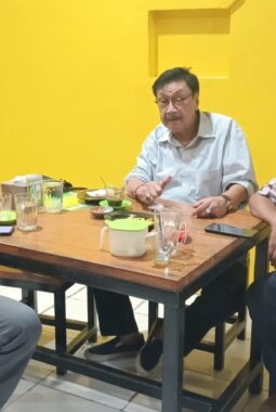 Ngopi, Nobar, dan Sepak Bola