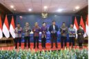 Ketika kepercayaan tumbuh, kesempatan ekonomi pun terbuka lebih luas bagi masyarakat (foto: ojk.go.id / ceraken.id)