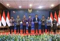 Ketika kepercayaan tumbuh, kesempatan ekonomi pun terbuka lebih luas bagi masyarakat (foto: ojk.go.id / ceraken.id)