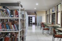 Jika vitrin menyimpan benda, maka perpustakaan menyimpan cara manusia memahami benda-benda itu (foto: aks / ceraken.id)