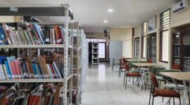 Jika vitrin menyimpan benda, maka perpustakaan menyimpan cara manusia memahami benda-benda itu (foto: aks / ceraken.id)