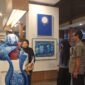 Pameran ini menghadirkan jeda yang penting: mengingatkan bahwa seni tidak hanya berbicara tentang keindahan (foto: aks / ceraken.id)