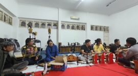 Mereka menjadi saksi bagaimana sebuah karya besar tidak lahir dari kepastian yang instan, (foto: aks /ceraken.id)
