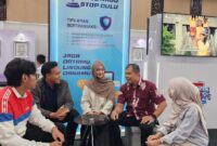 Dari barter menuju uang. Dari uang kertas menuju transaksi tanpa uang fisik (foto: aks / ceraken.id)